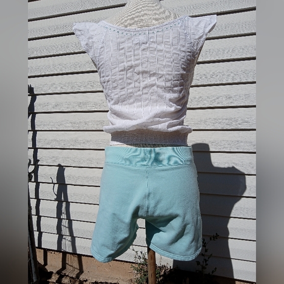 Set: XS Embroidered Boho/Coastal Cowgirl Top, and Gap Shorts, Mint Green - Picture 12 of 14